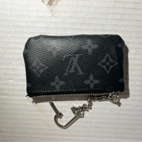 Louis Vuitton Gray Textured Interior Pouch - Picture 2 of 3